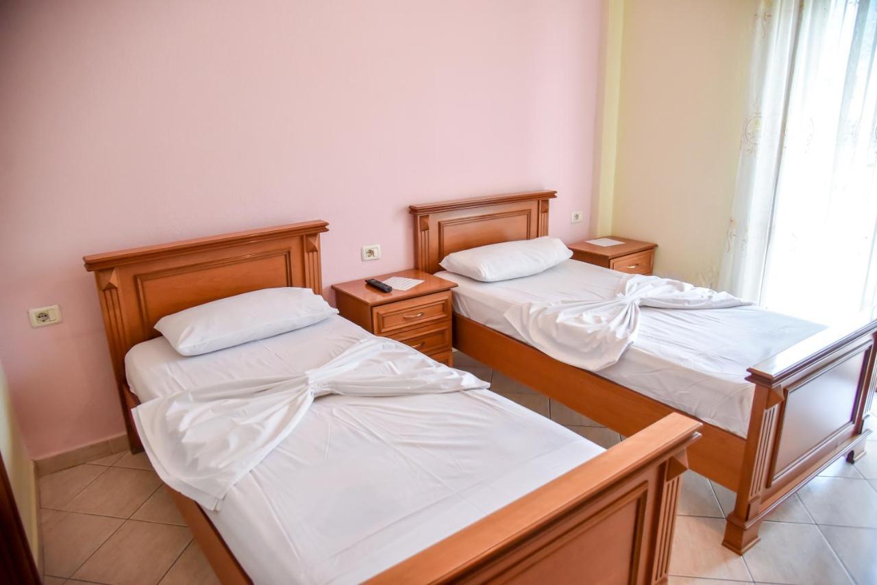 Double Room In Hotel Geraldo Kakavije 외부 사진